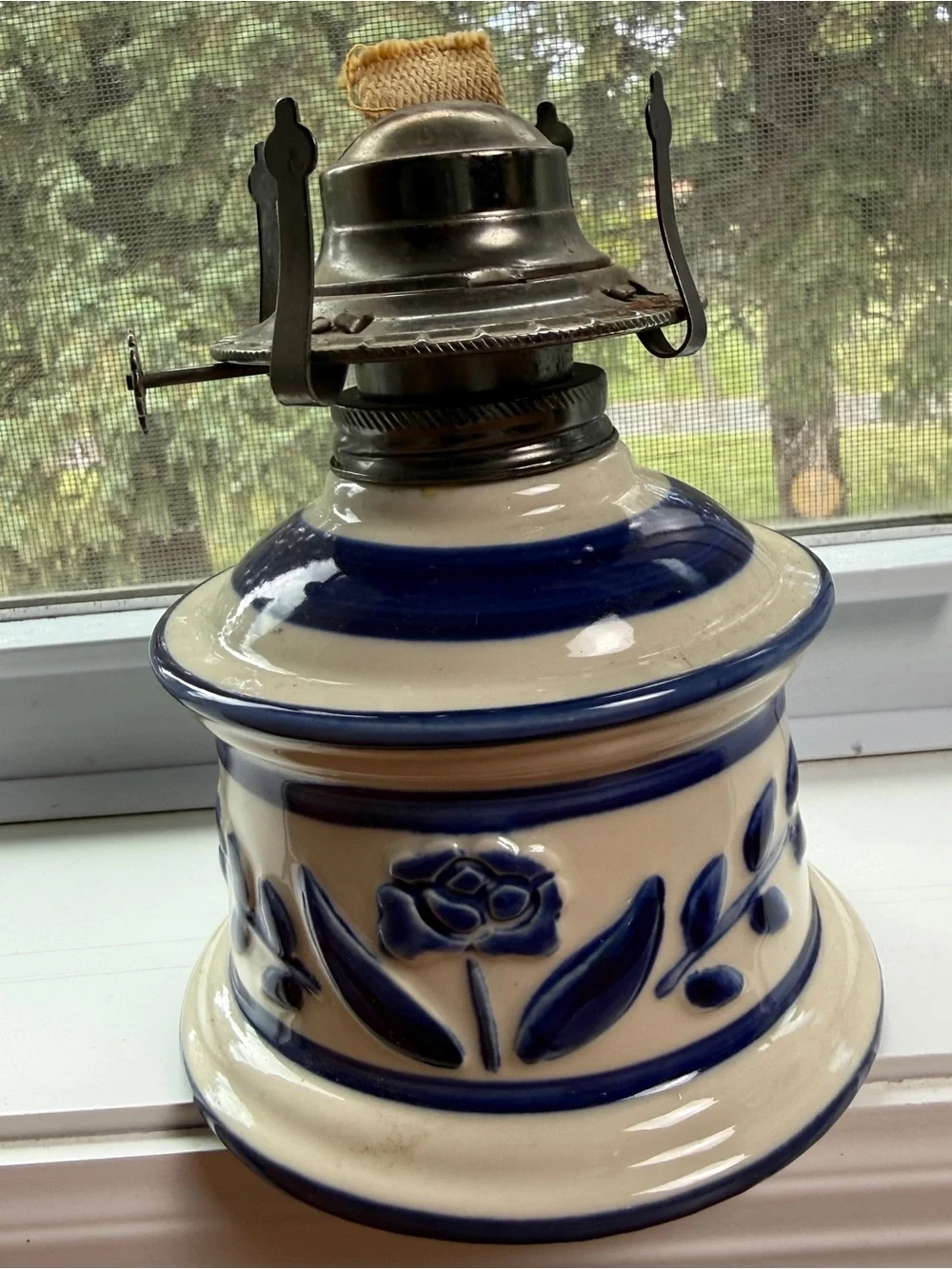 Vintage Lamplight Farms Floral Blue/White Ceramic Base Oil Lamp Prairie Coastal